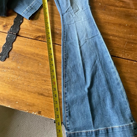 New NWT Articles Of Society Womens Bridgette Flared Jeans sz 25 - Picture 4 of 5